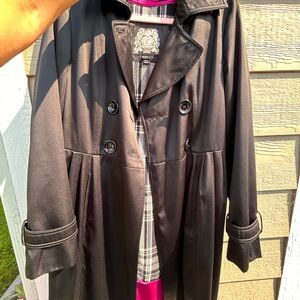 Elegant Black Double-Breasted Women's Trench Coat